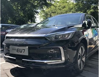 曝北汽新能源EU7 “豬嘴車(chē)標(biāo)”消失了