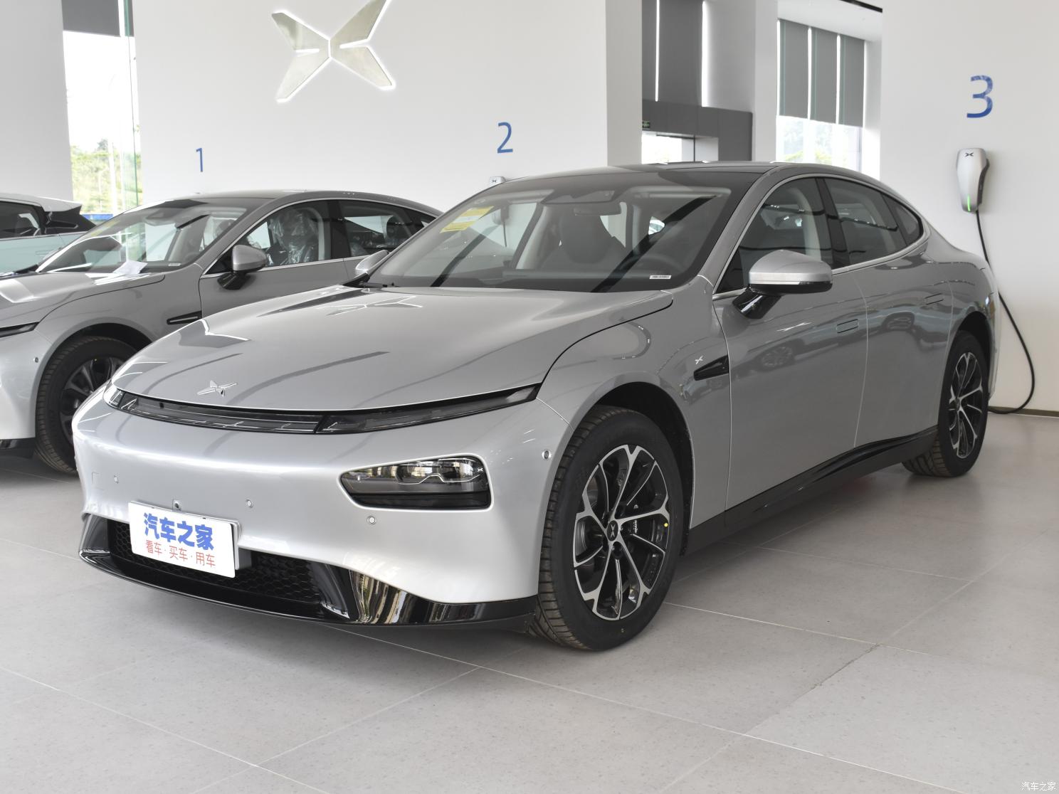 小鵬汽車 小鵬P7 2022款 670G