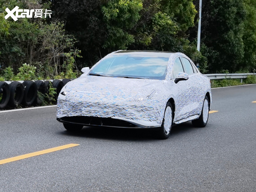 合創(chuàng)新車諜照