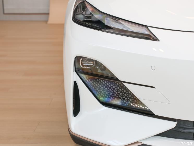 長(zhǎng)安深藍(lán) 長(zhǎng)安深藍(lán)SL03 2022款 515km 純電版