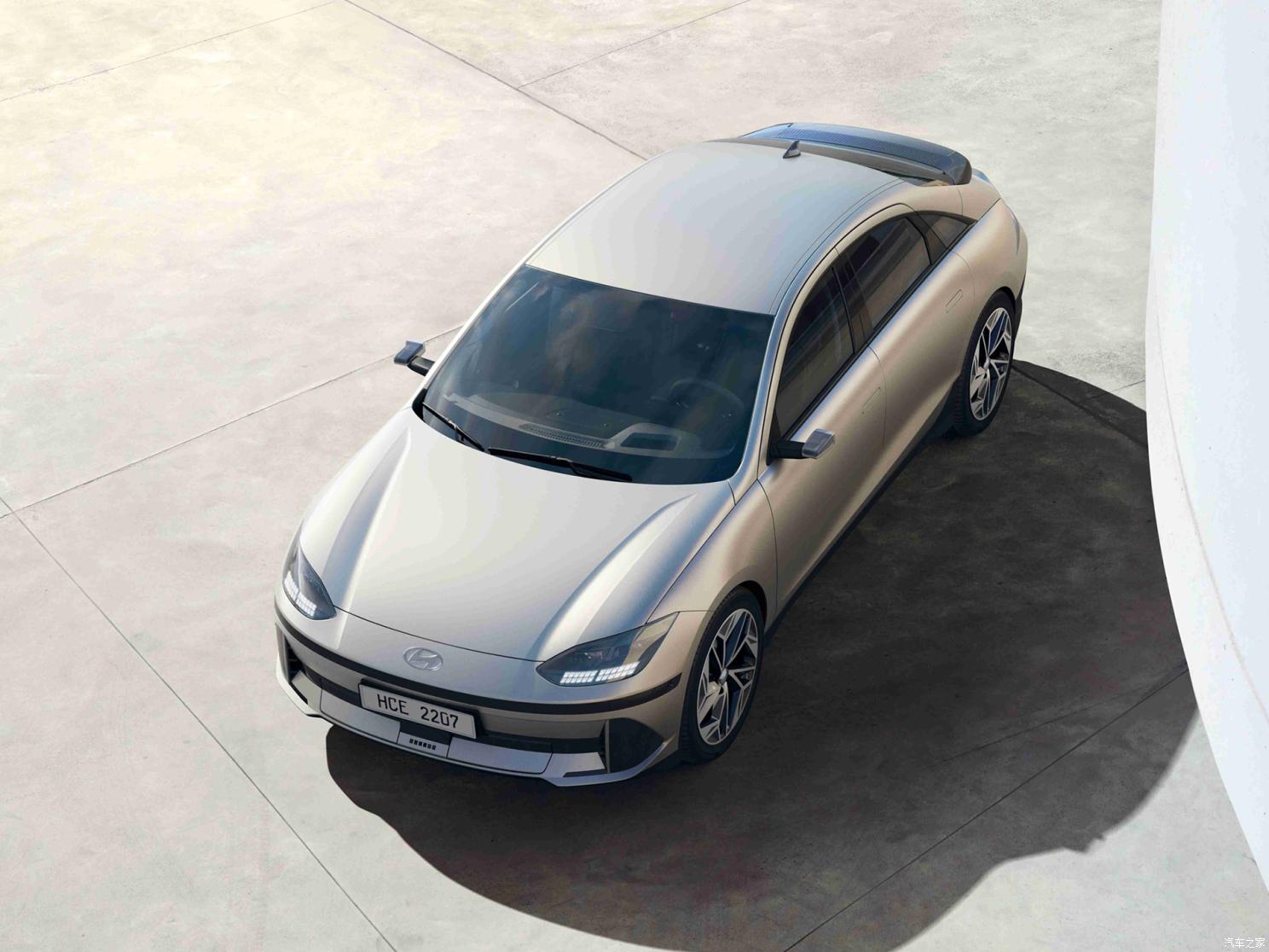 現(xiàn)代(進(jìn)口) IONIQ(艾尼氪)6 2022款 基本型