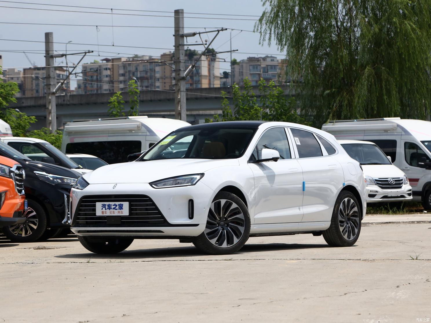 賽力斯汽車 問(wèn)界M5 2022款 后驅(qū)標(biāo)準(zhǔn)版