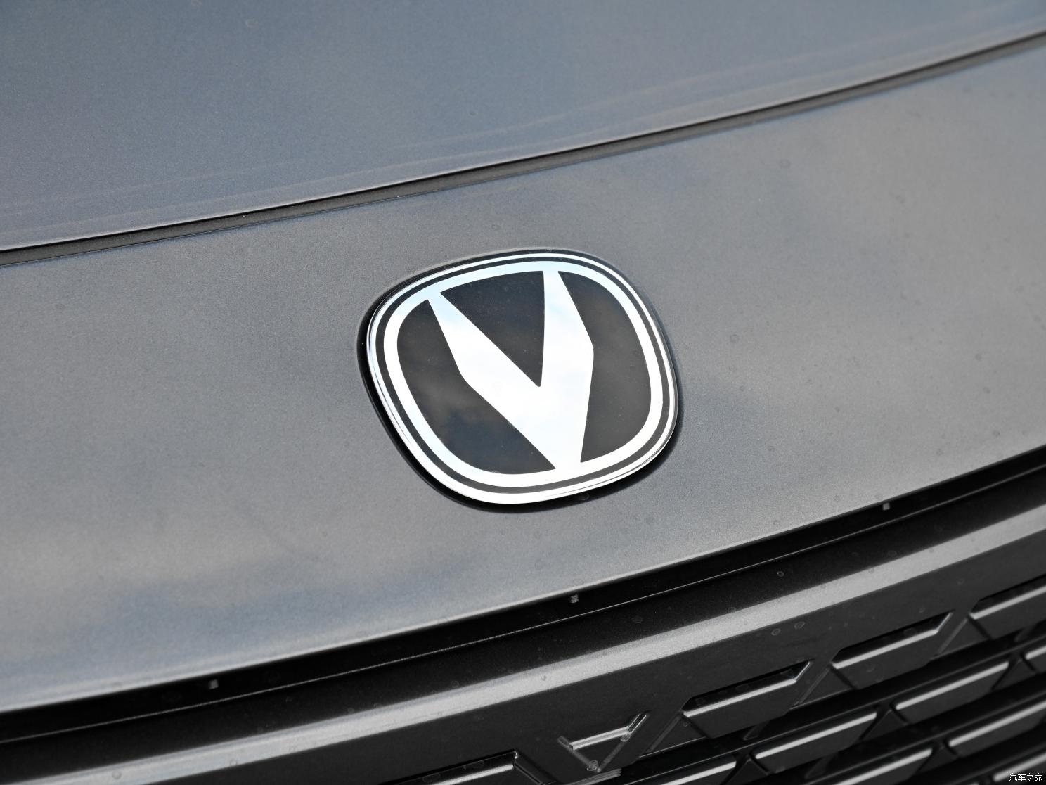 長安汽車 長安UNI-V 2022款 2.0T 鋒速版