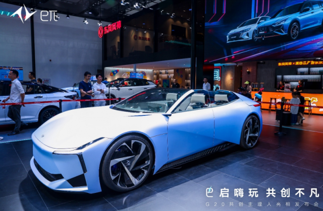 電動(dòng)化轉(zhuǎn)型，東風(fēng)風(fēng)神eπ攜首批共創(chuàng)人亮相華中車展
