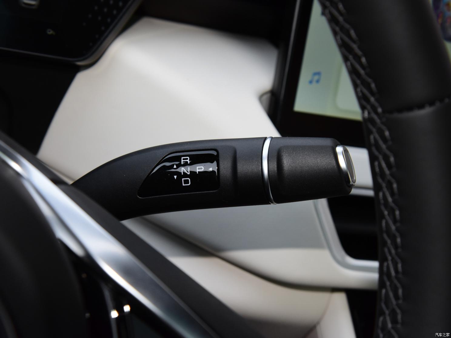 長城汽車 摩卡DHT-PHEV 2023款 175km 兩驅長續(xù)航版