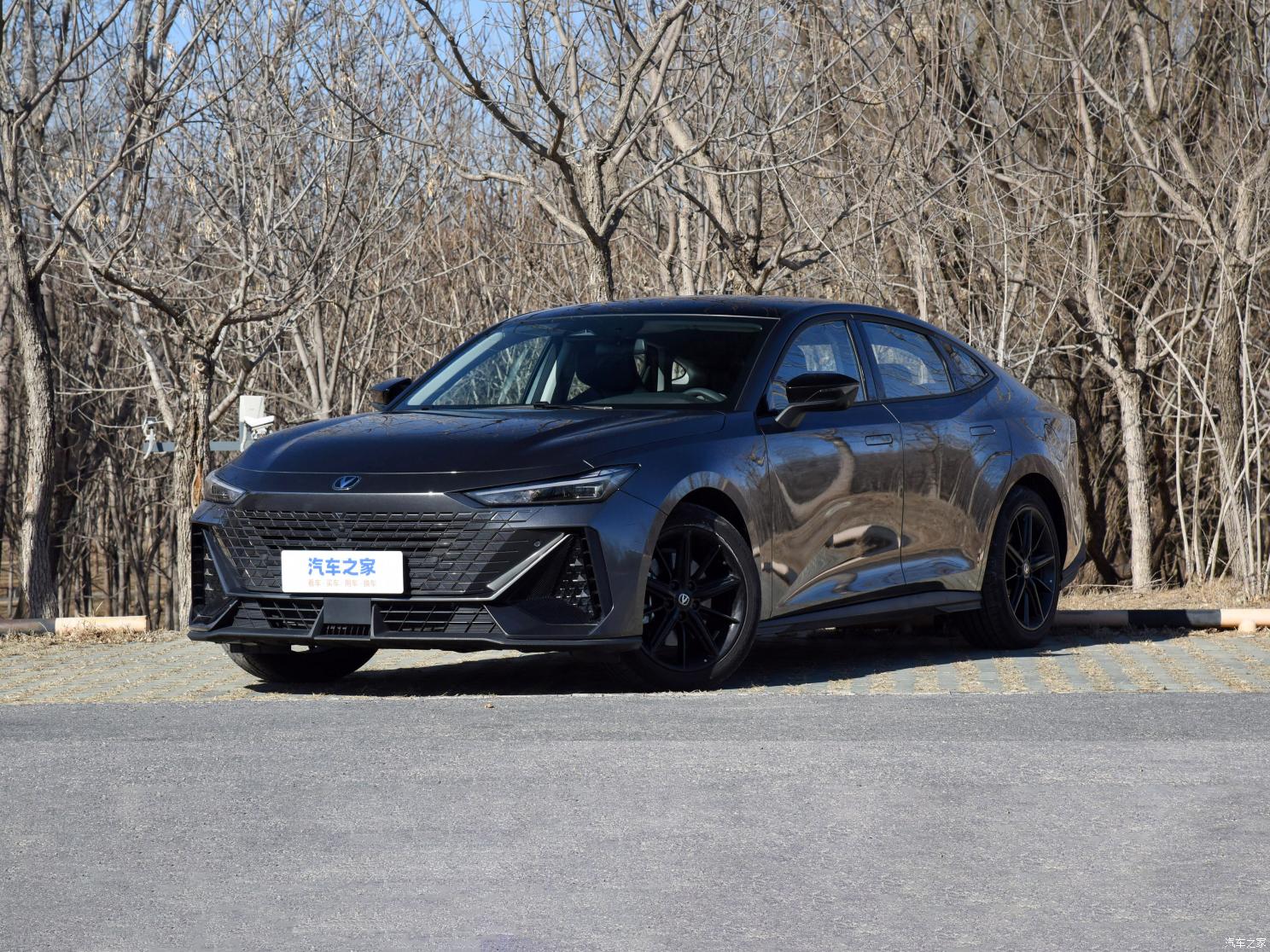 長安汽車 長安UNI-V 智電iDD 2023款 智電iDD 1.5T 113km智酷型