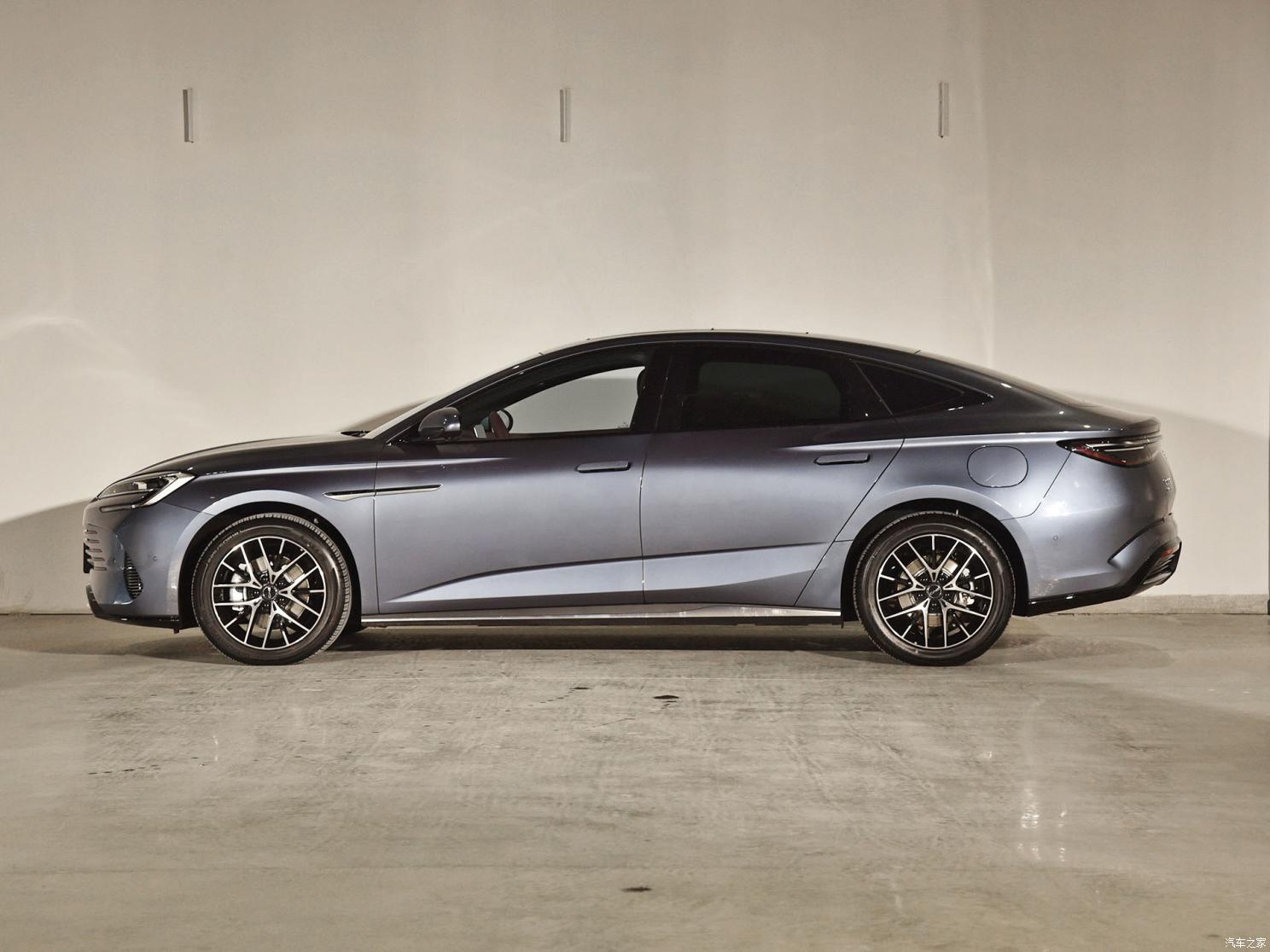 比亞迪 海豹 2023款 DM-i 1.5T 121km 基本型