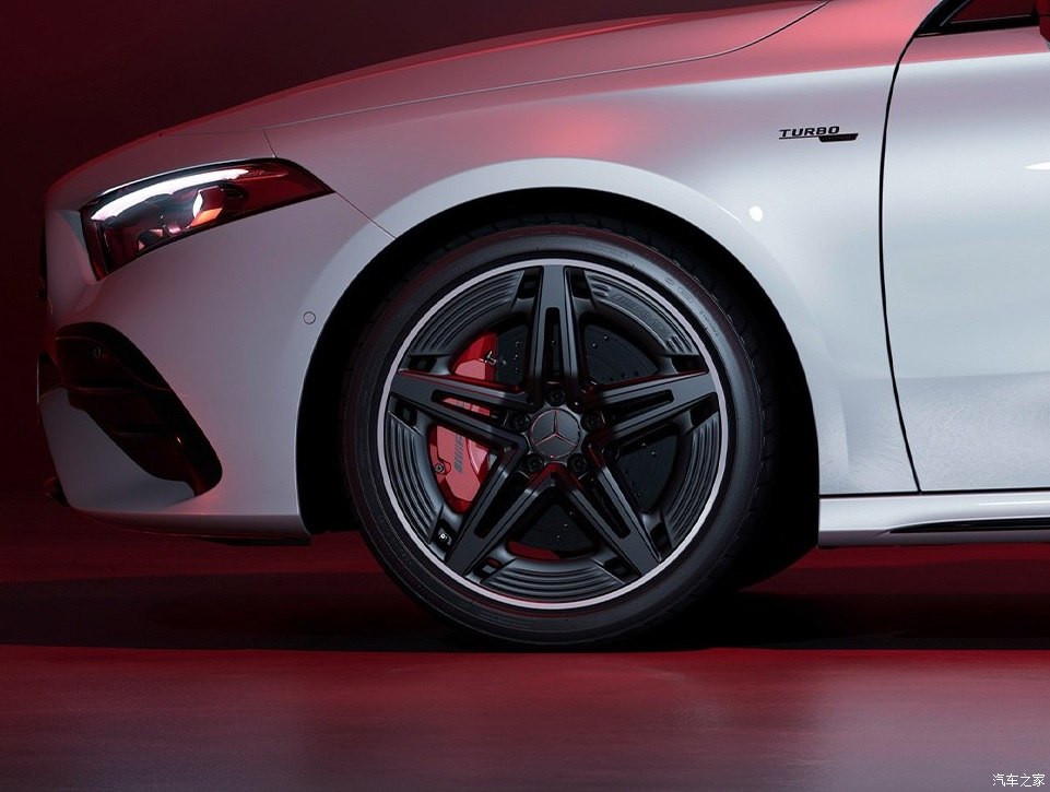 梅賽德斯-AMG 奔馳A級(jí)AMG(進(jìn)口) 2024款 AMG A 35 4MATIC