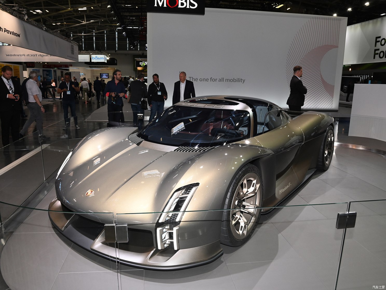 保時(shí)捷 Mission X 2023款 Concept