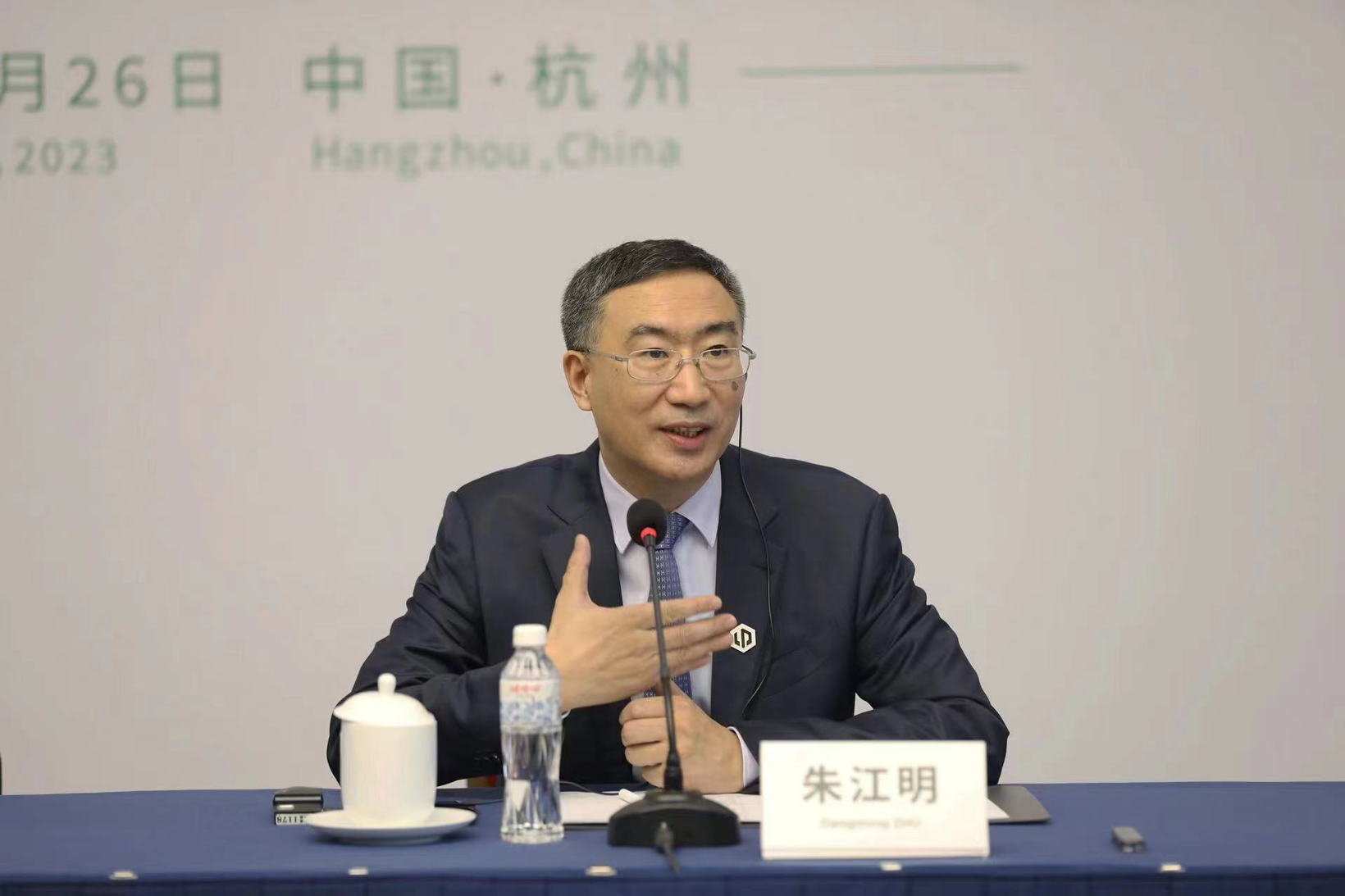 外資車企加持本土新勢力，全球化的新捷徑