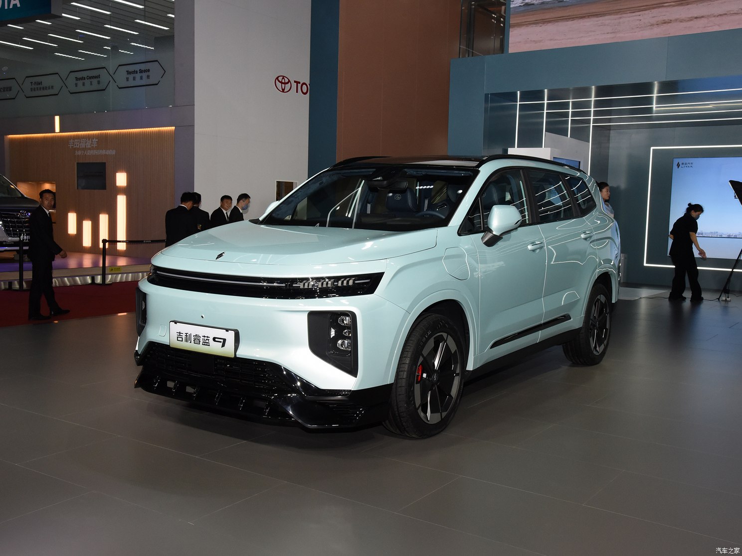 睿藍(lán)汽車(chē) 睿藍(lán)9 2023款 470km 旗艦版