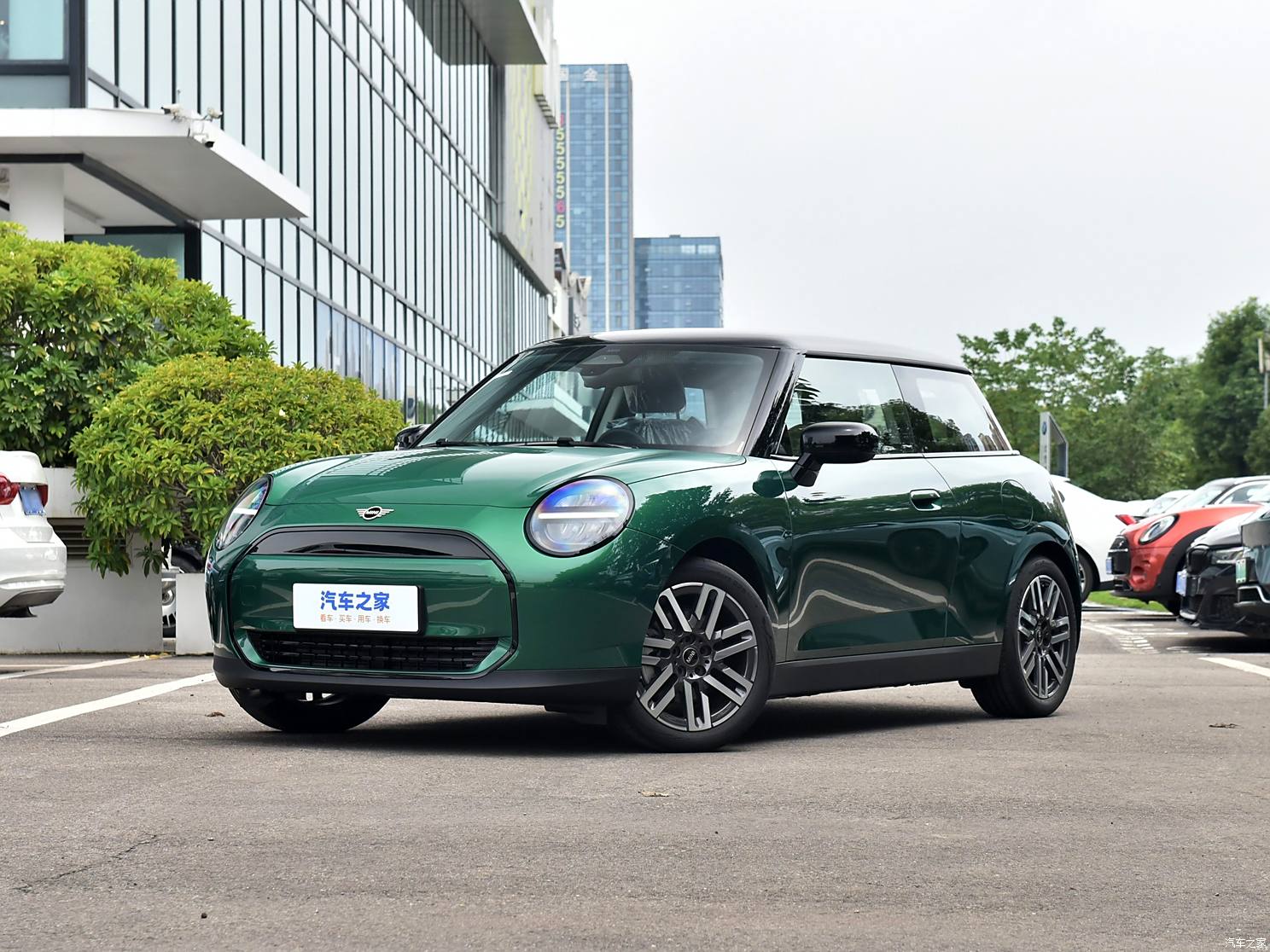 光束汽車 電動(dòng)MINI COOPER 2024款 452km COOPER SE 1/65限定版