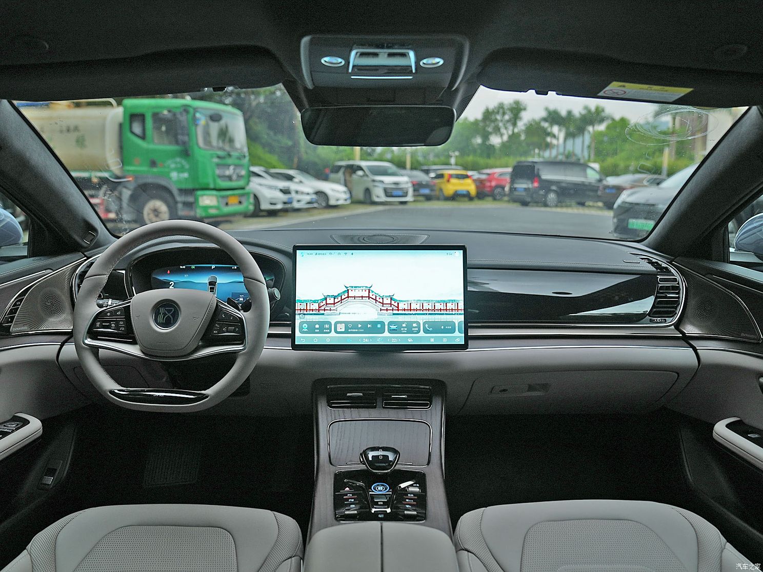 比亞迪 漢 2024款 EV 榮耀版 610KM四驅(qū)天神之眼智駕型