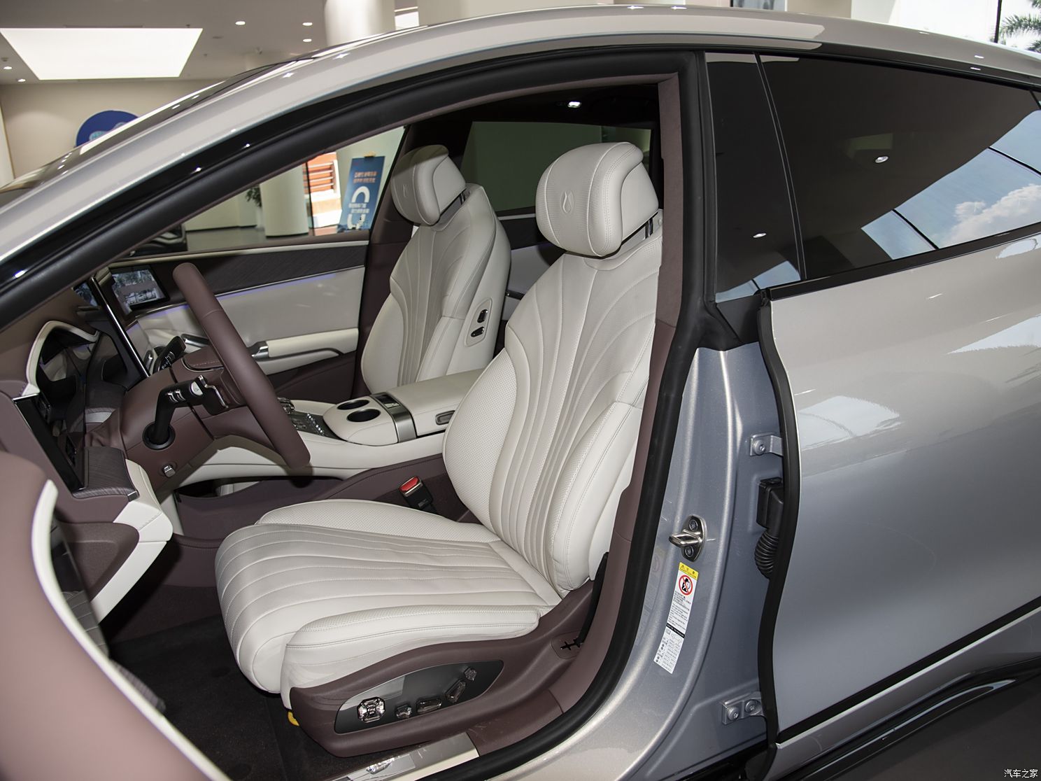 騰勢汽車 騰勢Z9GT 2024款 GT 插電混動版