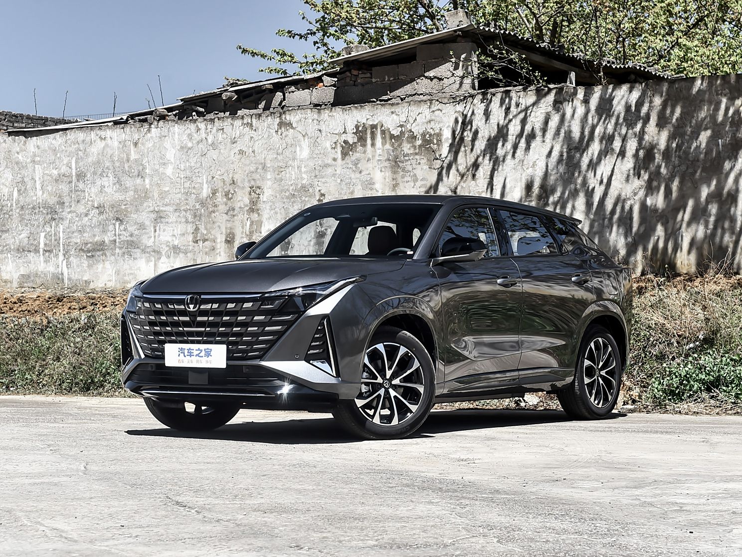 長(zhǎng)安汽車(chē) 長(zhǎng)安UNI-Z新能源 2024款 藍(lán)鯨智電iDD 125km 超越型