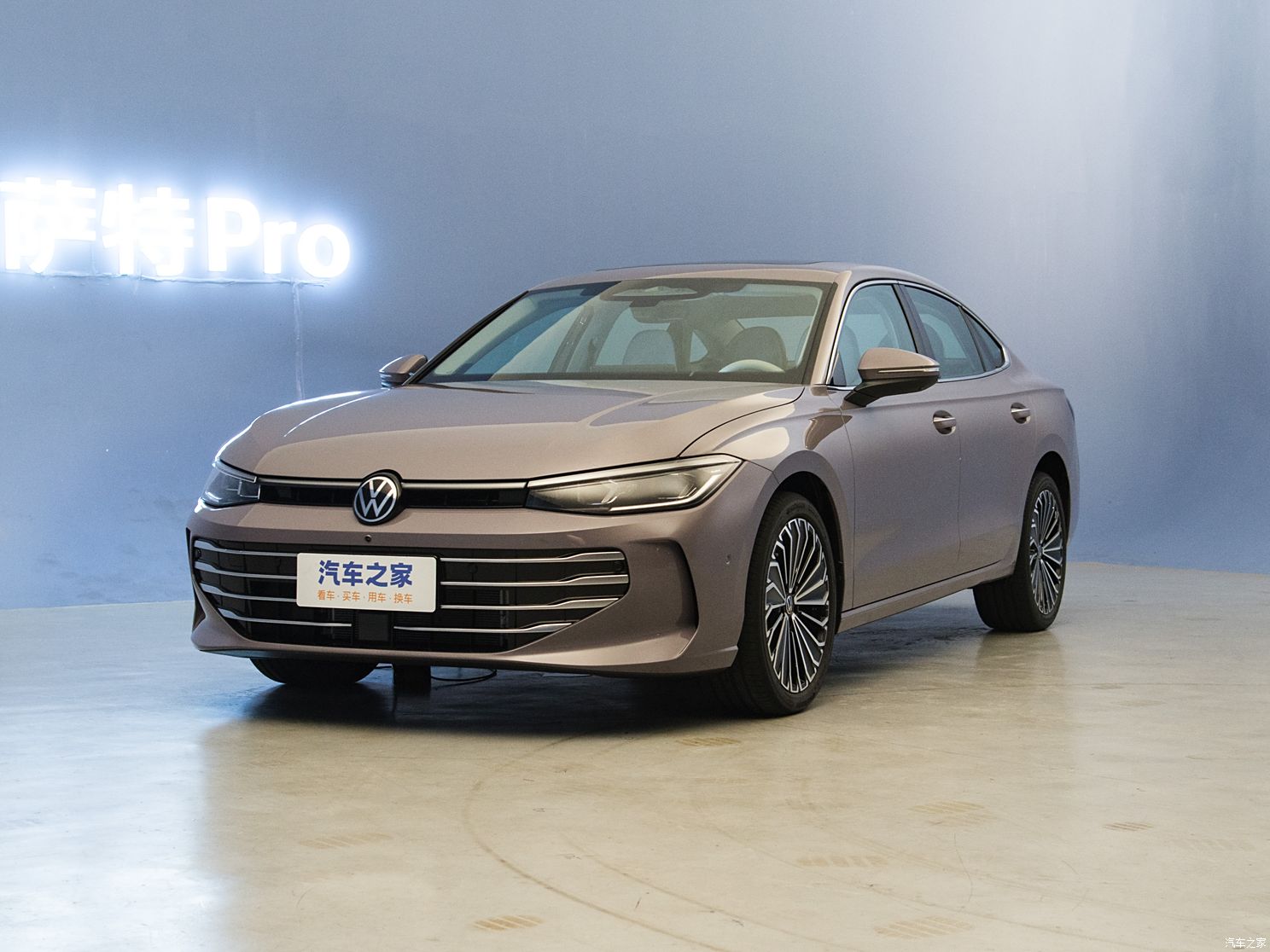 上汽大眾 帕薩特 2025款 Pro 380TSI 龍尊版