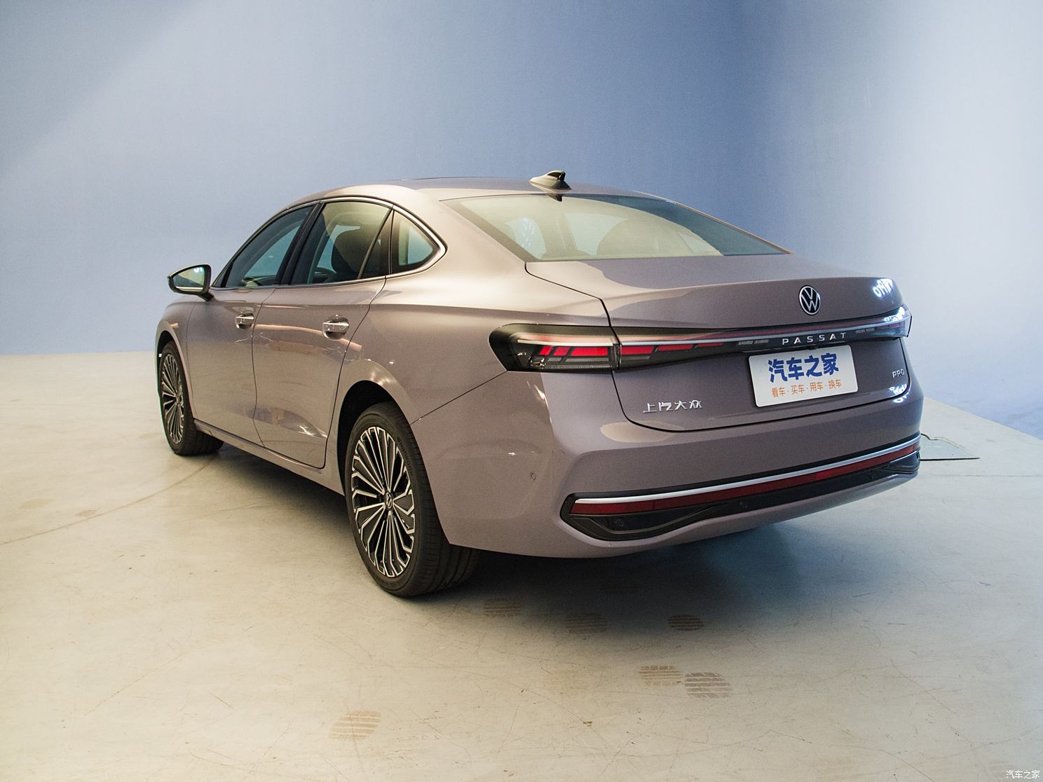 上汽大眾 帕薩特 2025款 Pro 380TSI 龍尊版